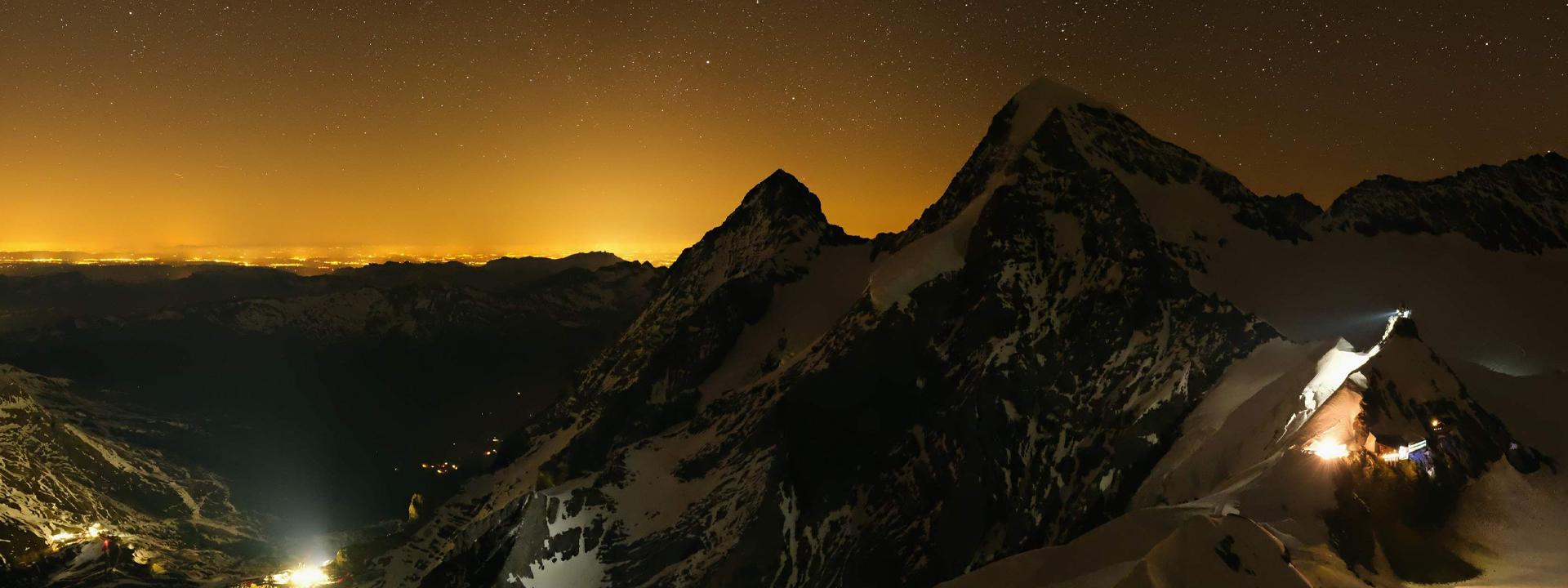 Image de webcam Jungfraujoch crête est dans la nuit
